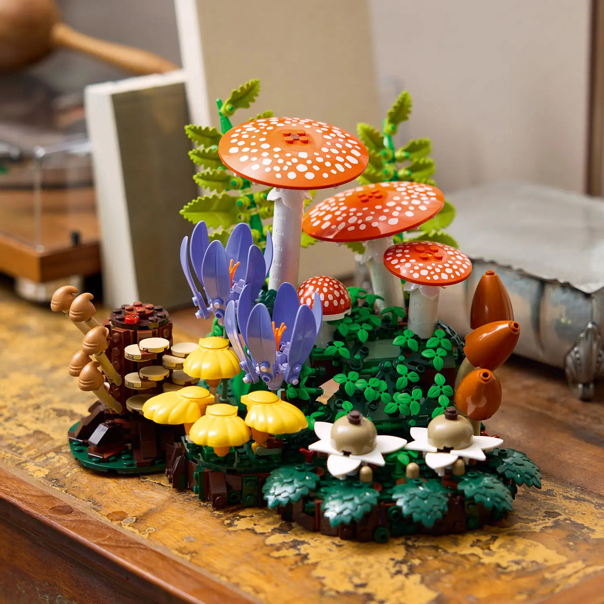 LEGO® Botanicals Woodland Mushrooms
