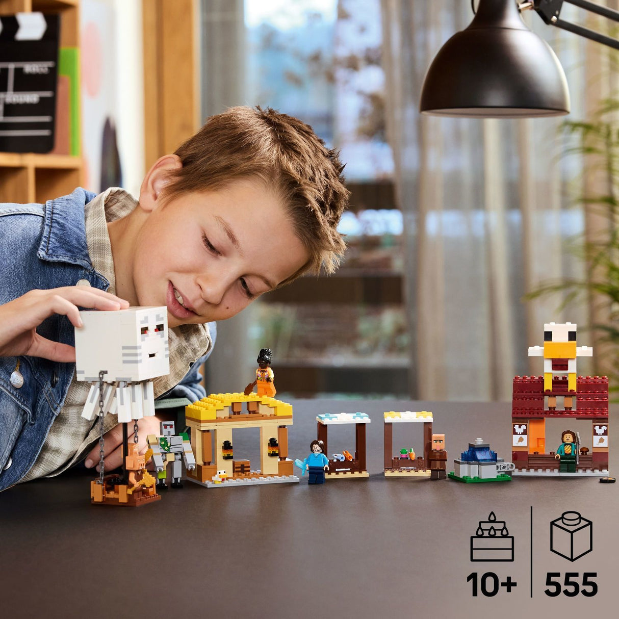 LEGO Minecraft: The Ghast Balloon Village Attack