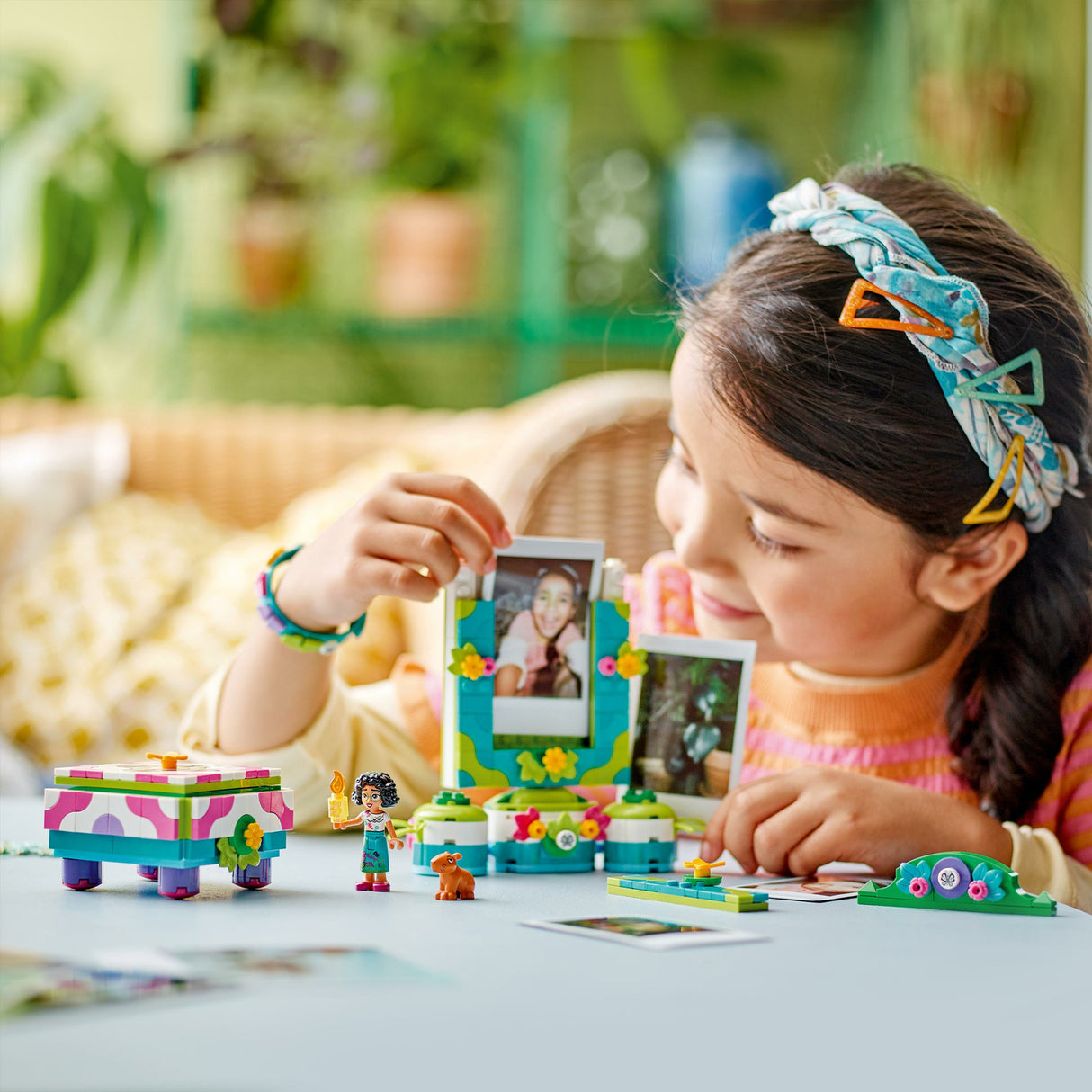 LEGO® Disney Encanto: Mirabel’s Photo Frame and Jewelry Box