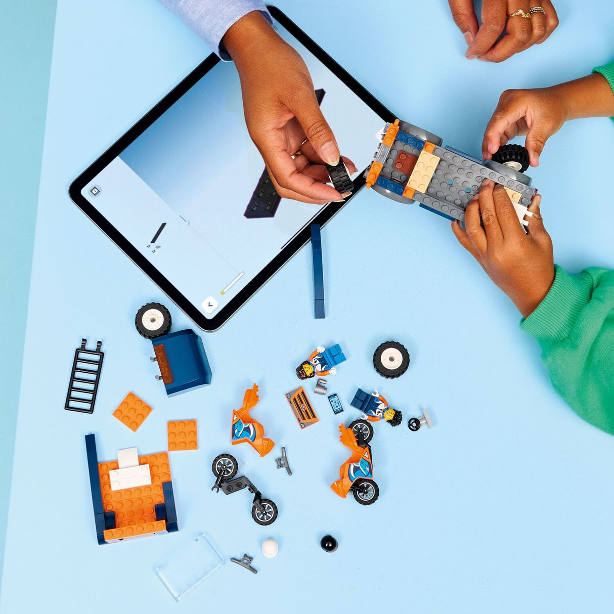 LEGO City Great Vehicles: Motorcycle Transporter