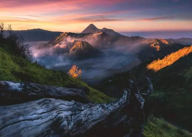 1000 pc Beautiful Islands Mount Bromo, East Java