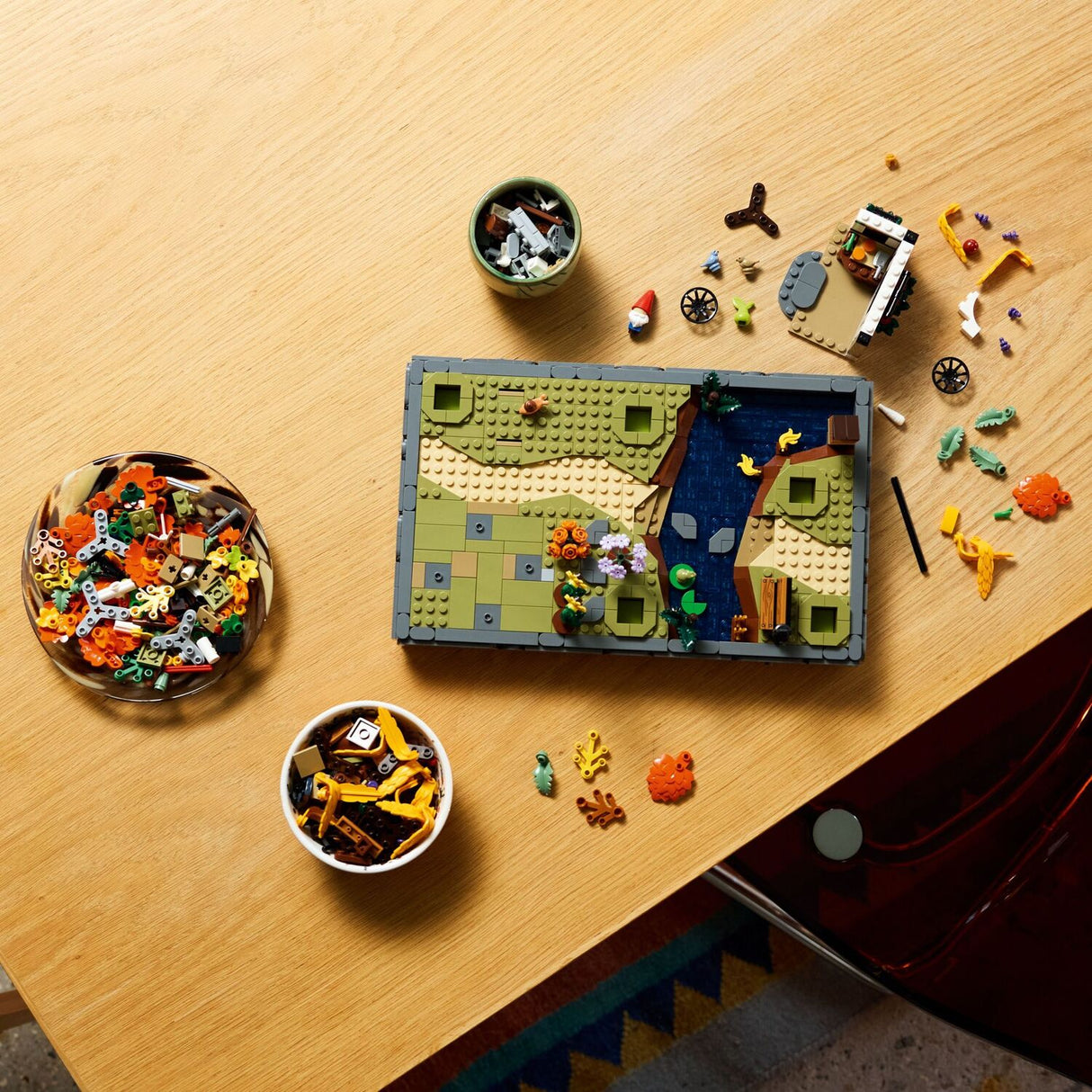 LEGO Icons: Autumn Cottage Garden