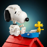LEGO® Ideas Peanuts: Snoopy’s Doghouse