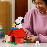 LEGO® Ideas Peanuts: Snoopy’s Doghouse