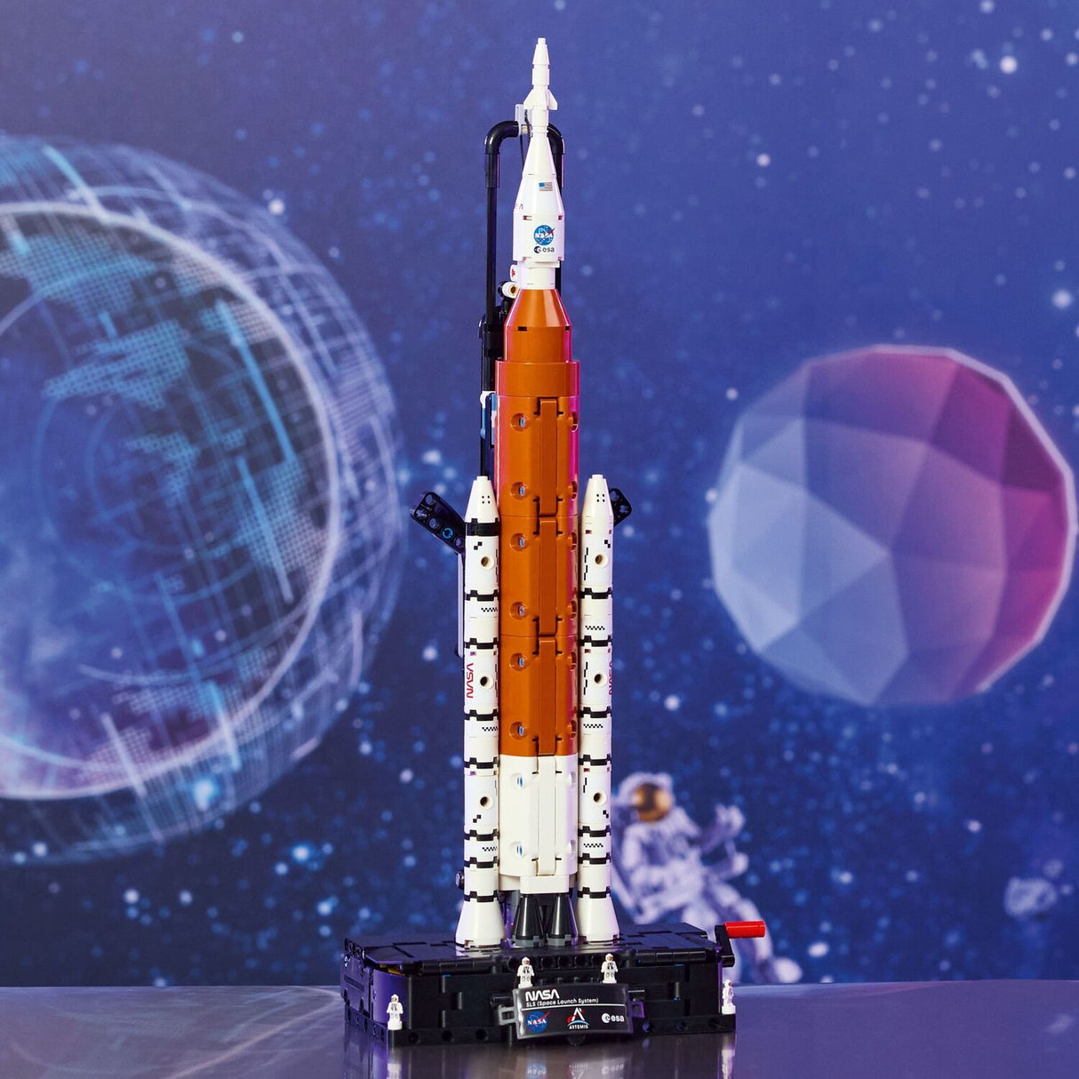 LEGO Technic: NASA Artemis Space Launch System Rocket