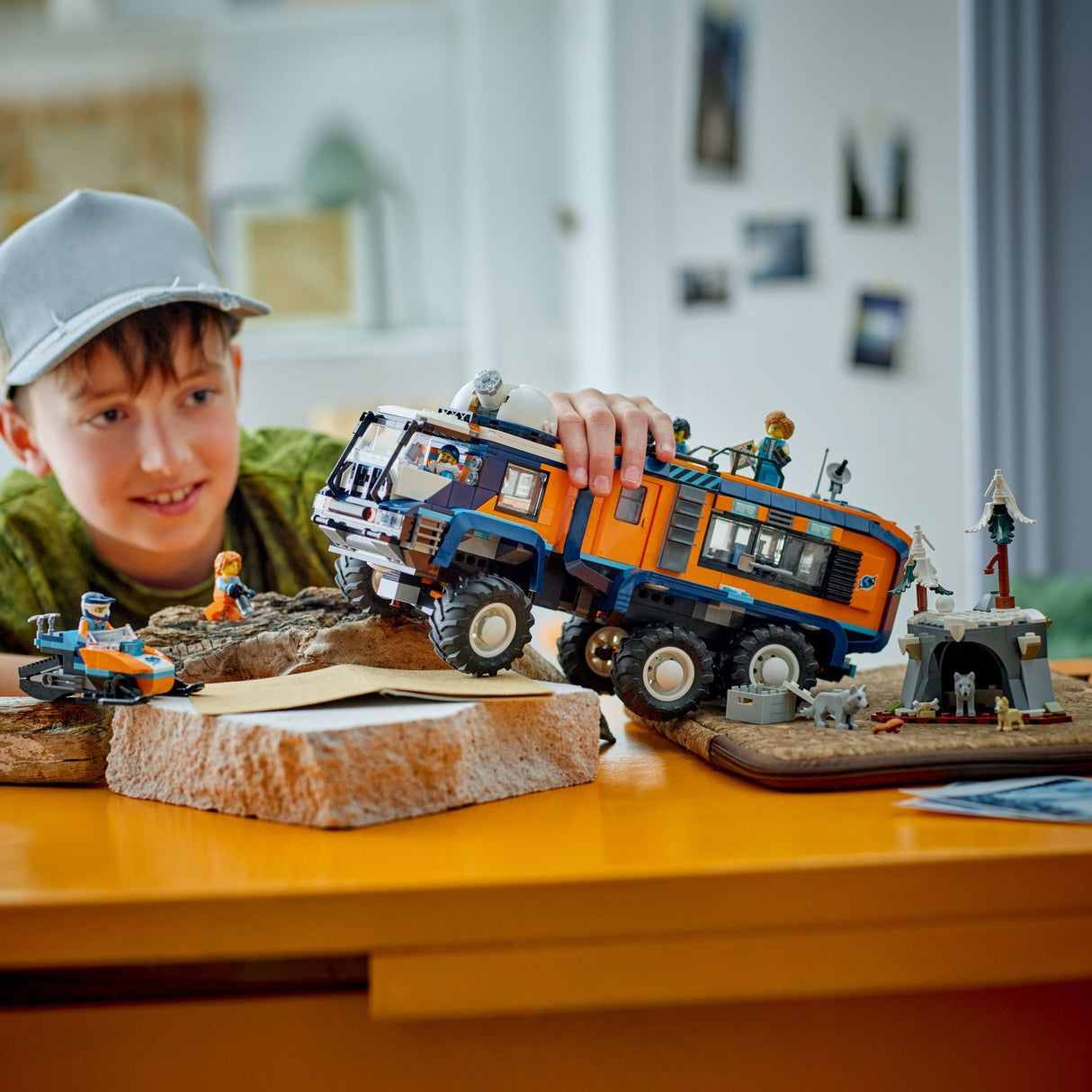 LEGO City Exploration: Arctic Explorer Science Lab Truck