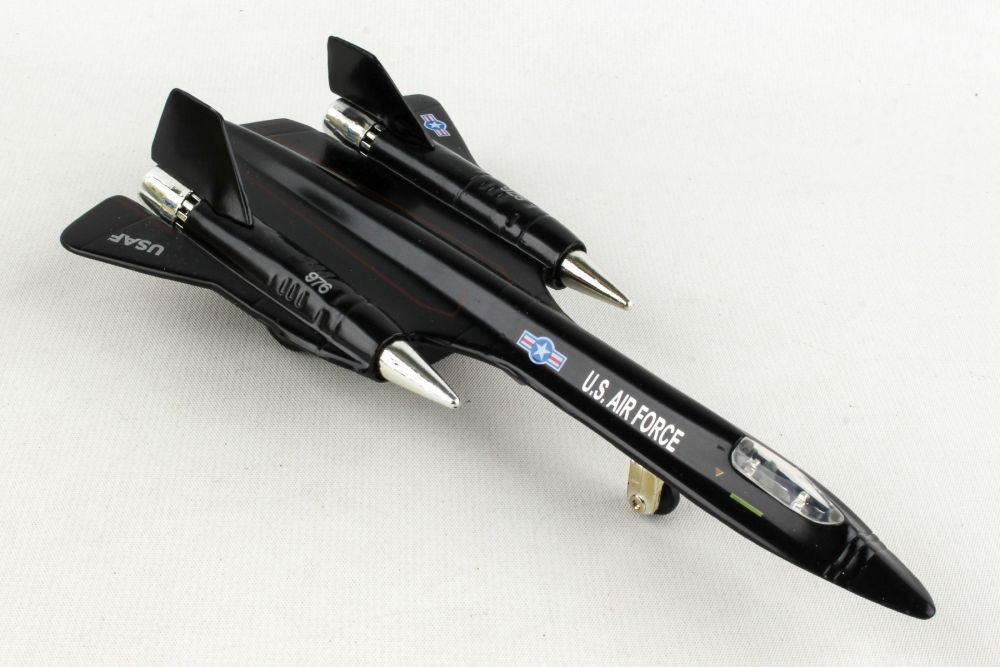 SR-71 Blackbird Pullback