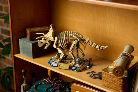 JURASSIC WORLD Dinosaur Fossils Triceratops