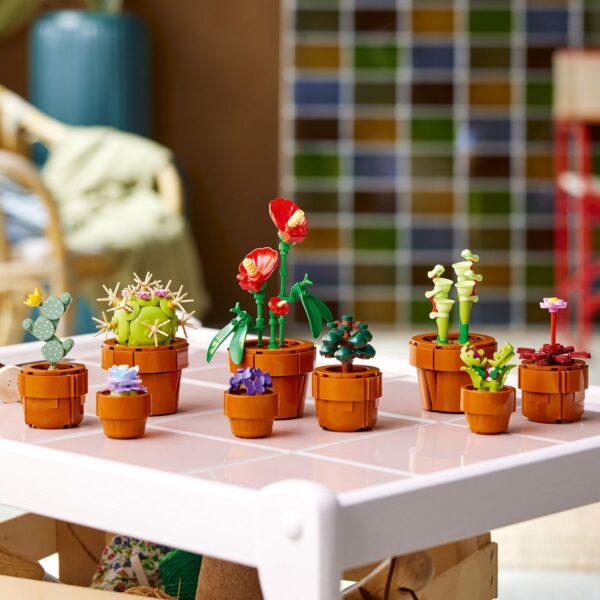 LEGO® Icons: Tiny Plants