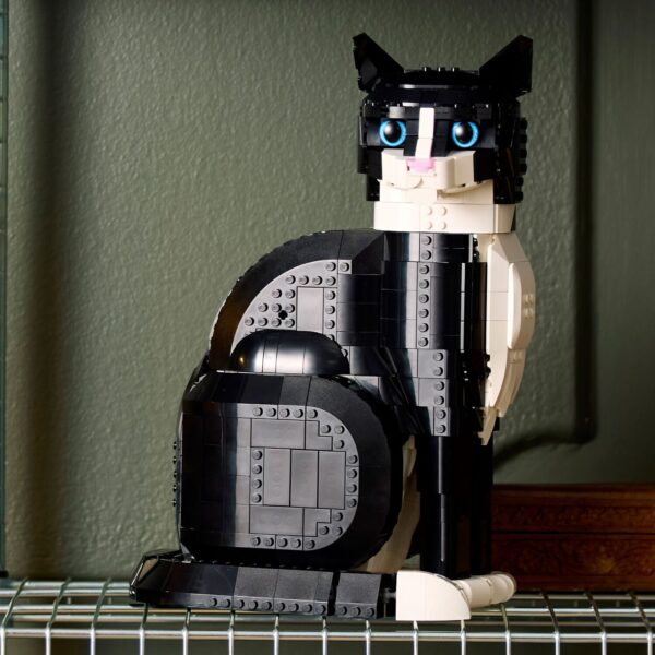 LEGO Ideas: Tuxedo Cat